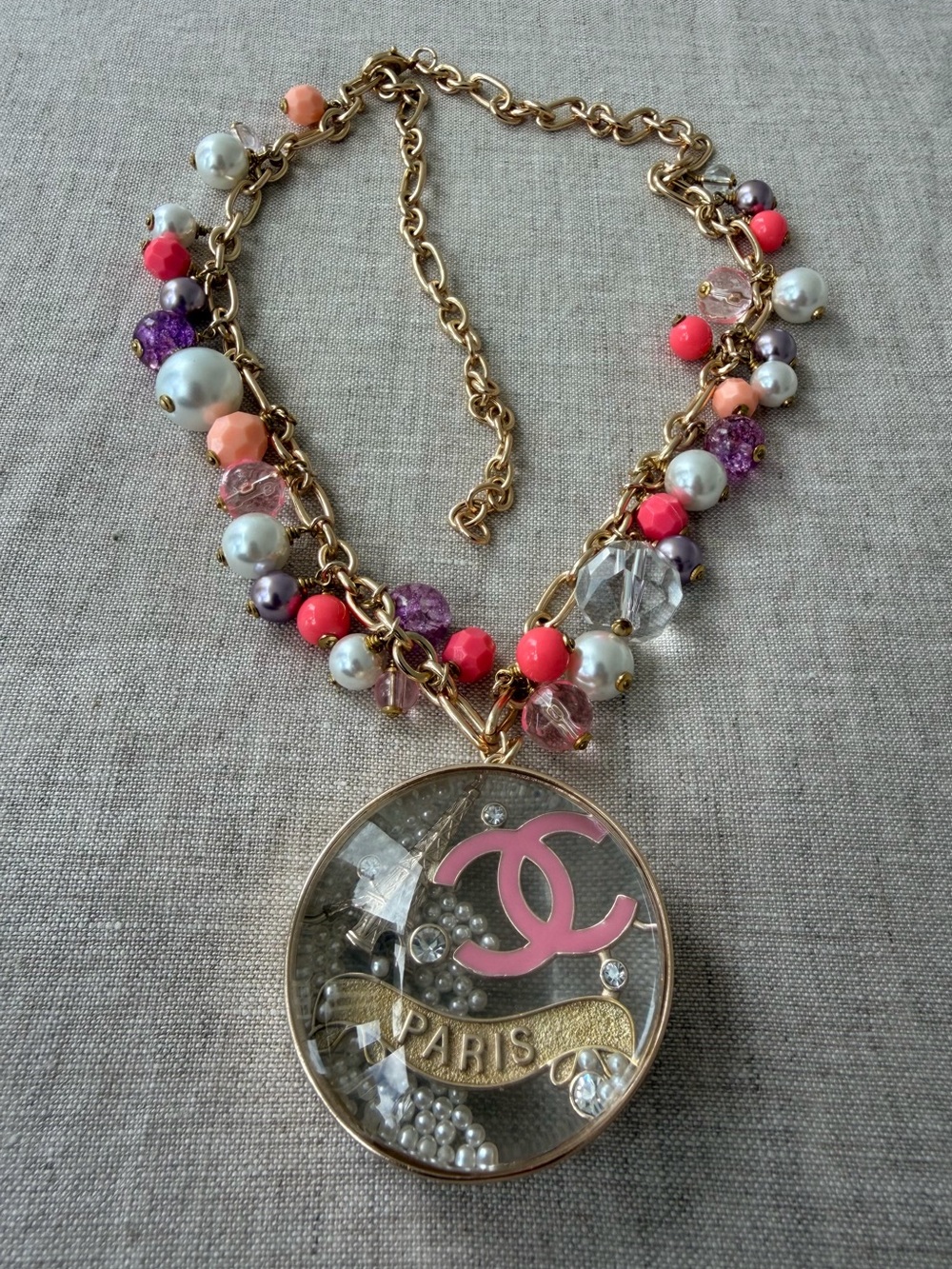 💖Vintage CHANEL Pink CC Pendant Multicolor Bead Necklace💖